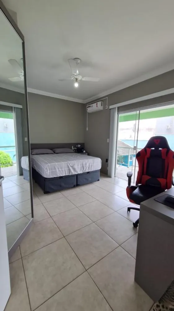 Casa, 4 quartos, 334 m² - Foto 32