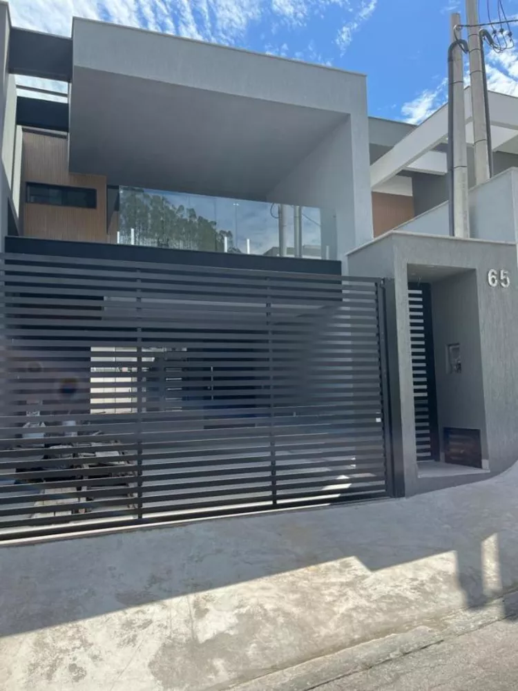 Casa, 3 quartos, 180 m² - Foto 1