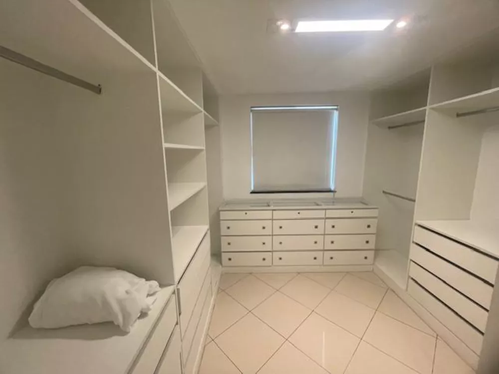 Apartamento, 3 quartos, 274 m² - Foto 10