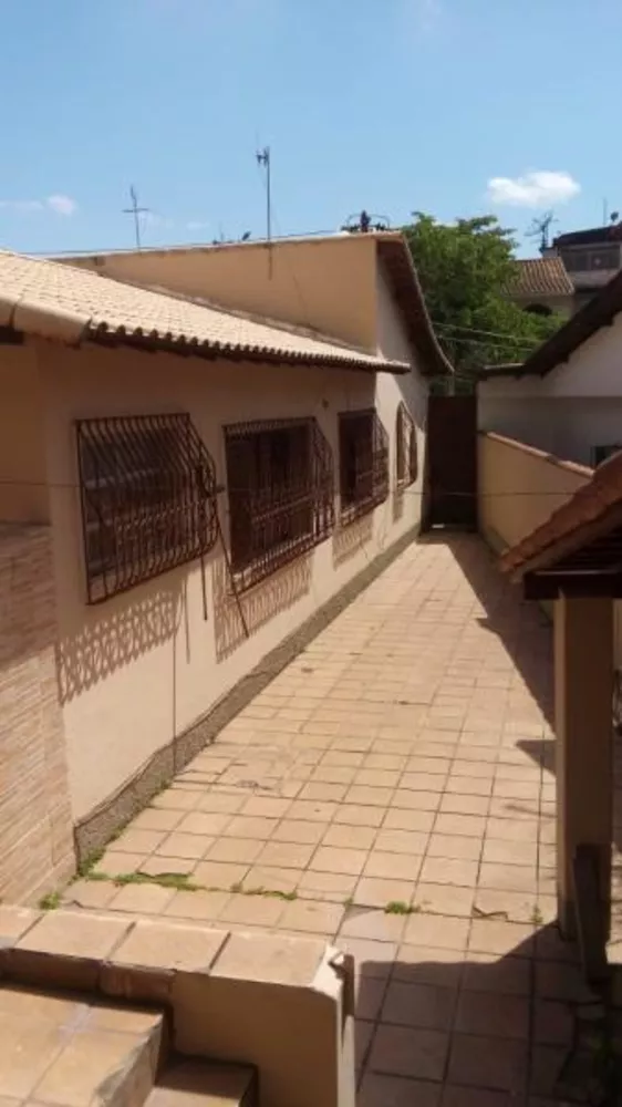 Casa, 4 quartos, 188 m² - Foto 1