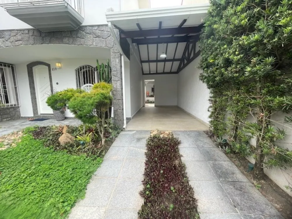 Casa, 3 quartos, 234 m² - Foto 32