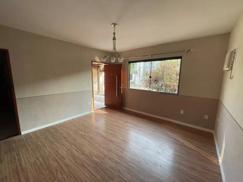 Casa, 2 quartos, 300 m² - Foto 1