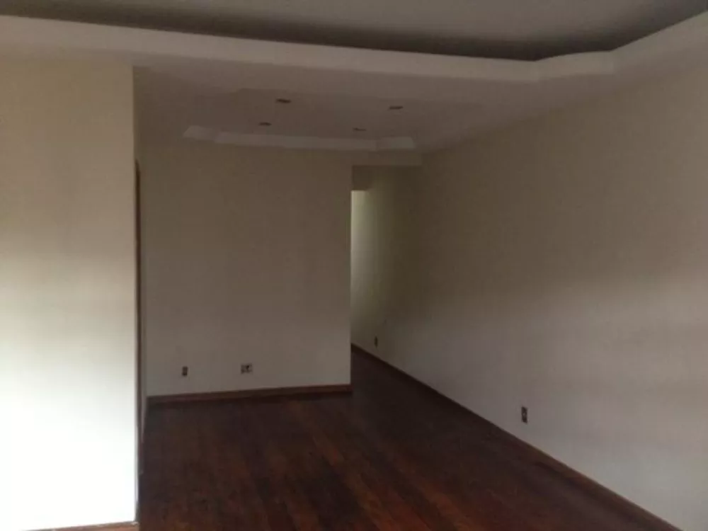 Apartamento à venda com 3 quartos, 149m² - Foto 4