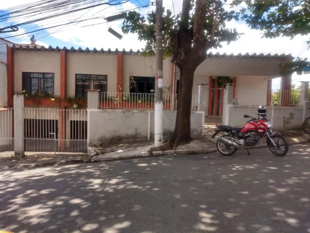Casa, 4 quartos, 450 m² - Foto 1