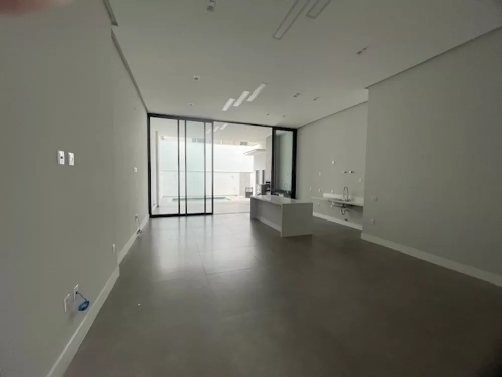 Casa, 3 quartos, 220 m² - Foto 8