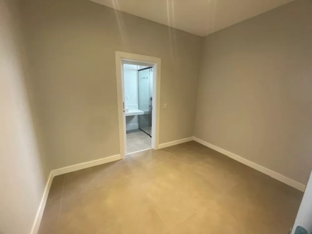 Casa, 3 quartos, 220 m² - Foto 2
