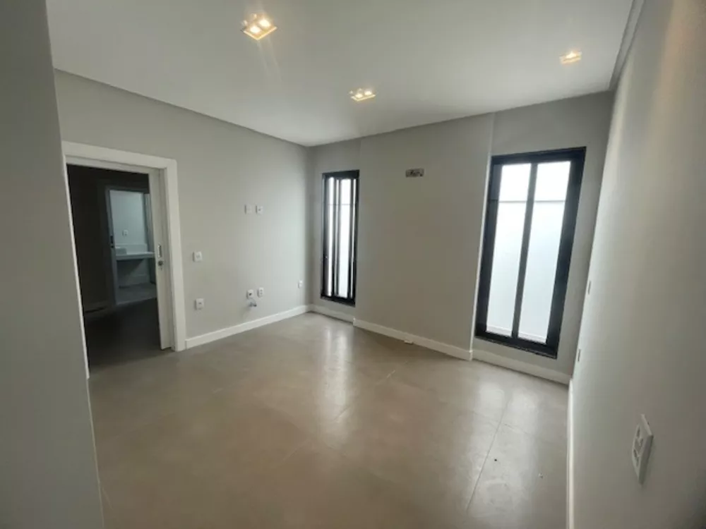 Casa, 3 quartos, 220 m² - Foto 4