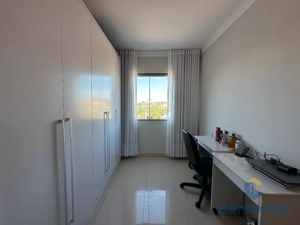 Casa, 5 quartos, 141 m² - Foto 2