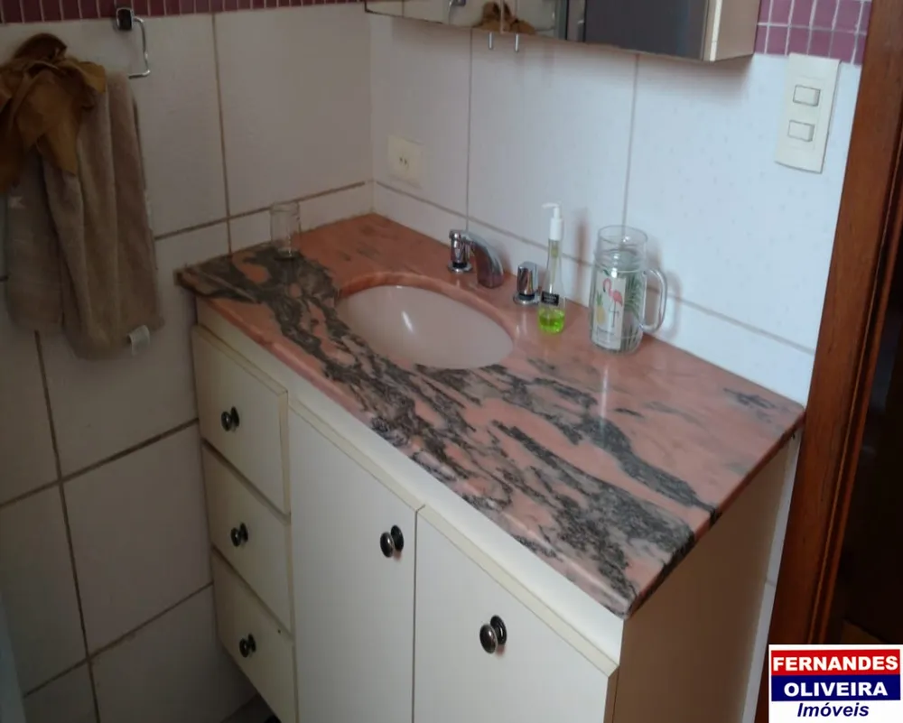 Casa, 3 quartos, 219 m² - Foto 2
