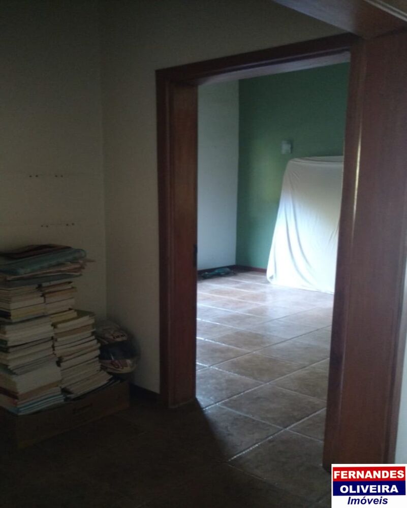 Casa, 3 quartos, 219 m² - Foto 2