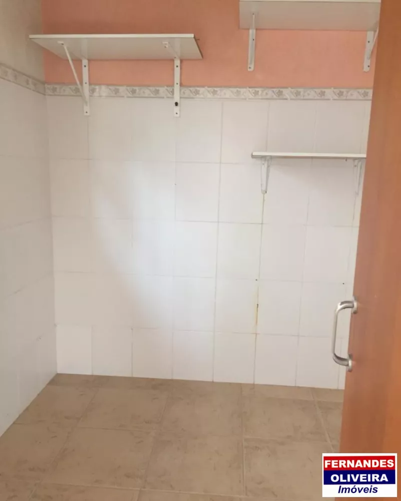 Sobrado à venda com 3 quartos, 150m² - Foto 2