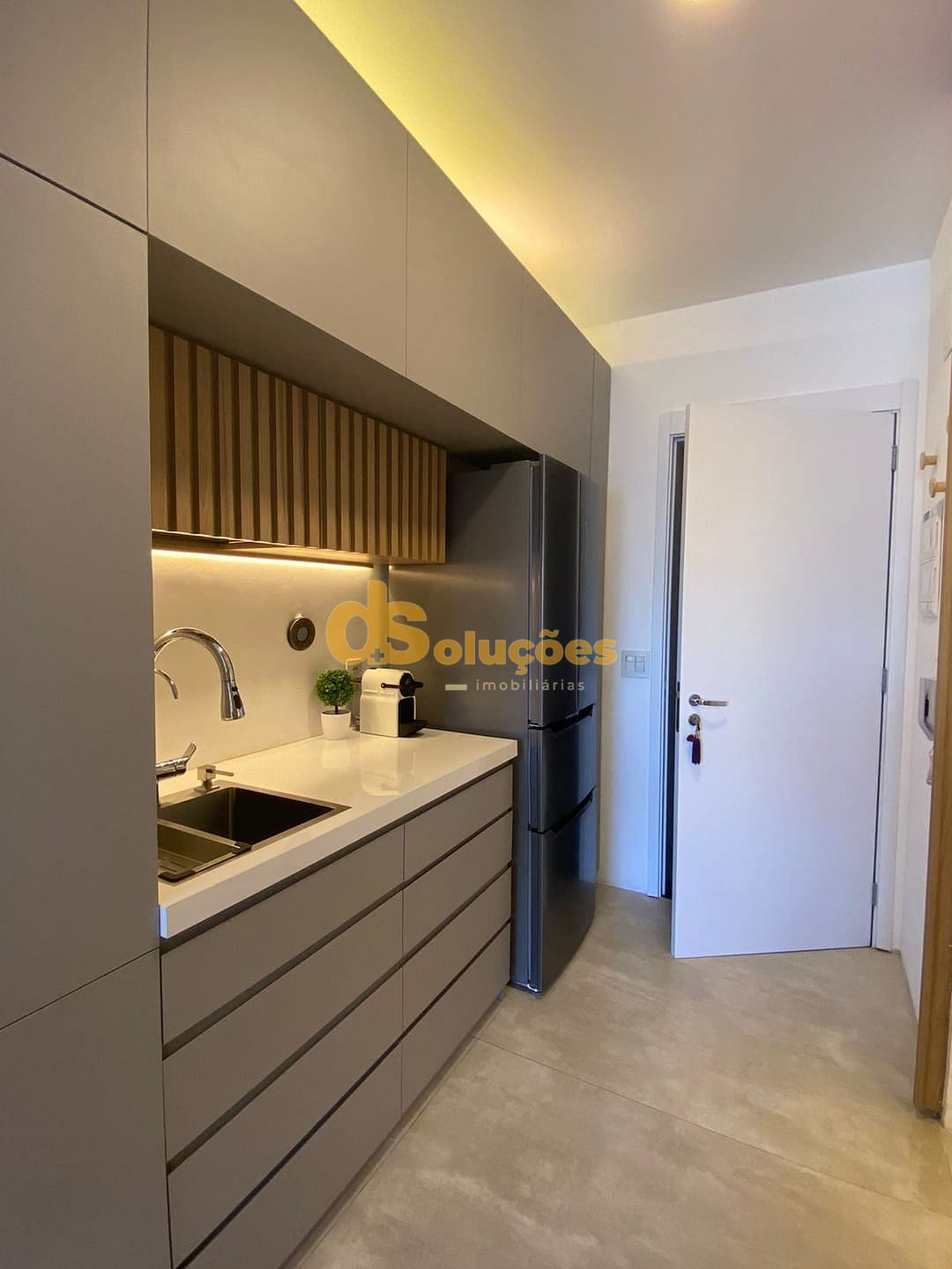 Apartamento à venda e aluguel com 1 quarto, 31m² - Foto 12