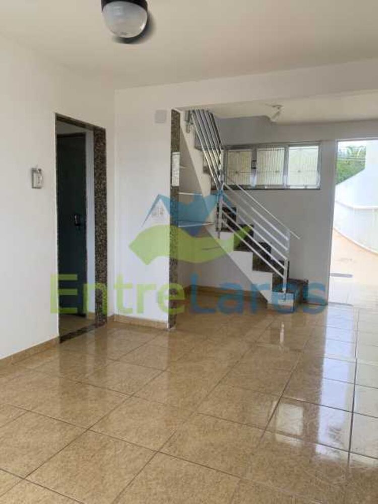 Casa de Condomínio à venda com 5 quartos, 150m² - Foto 1