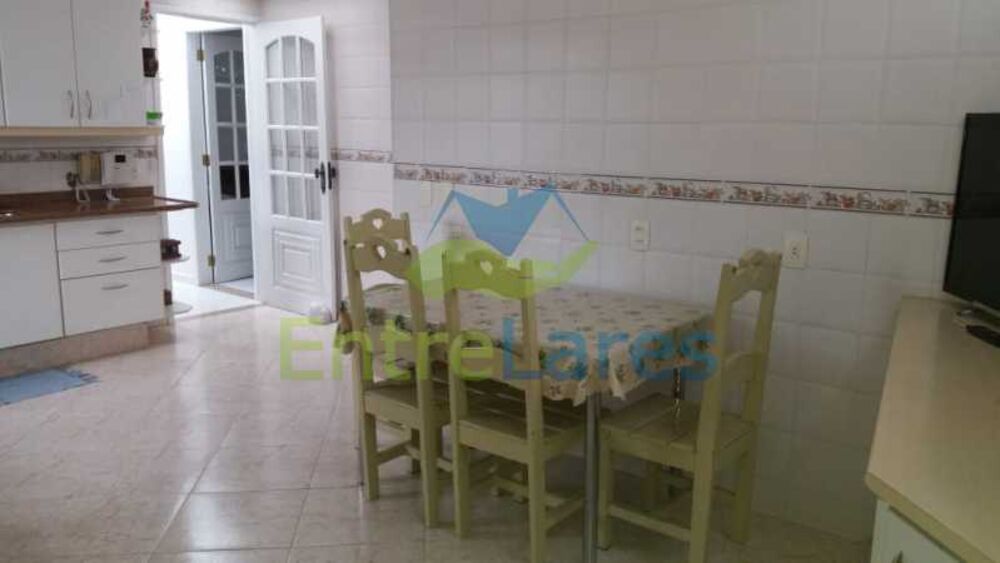 Casa, 4 quartos, 373 m² - Foto 1