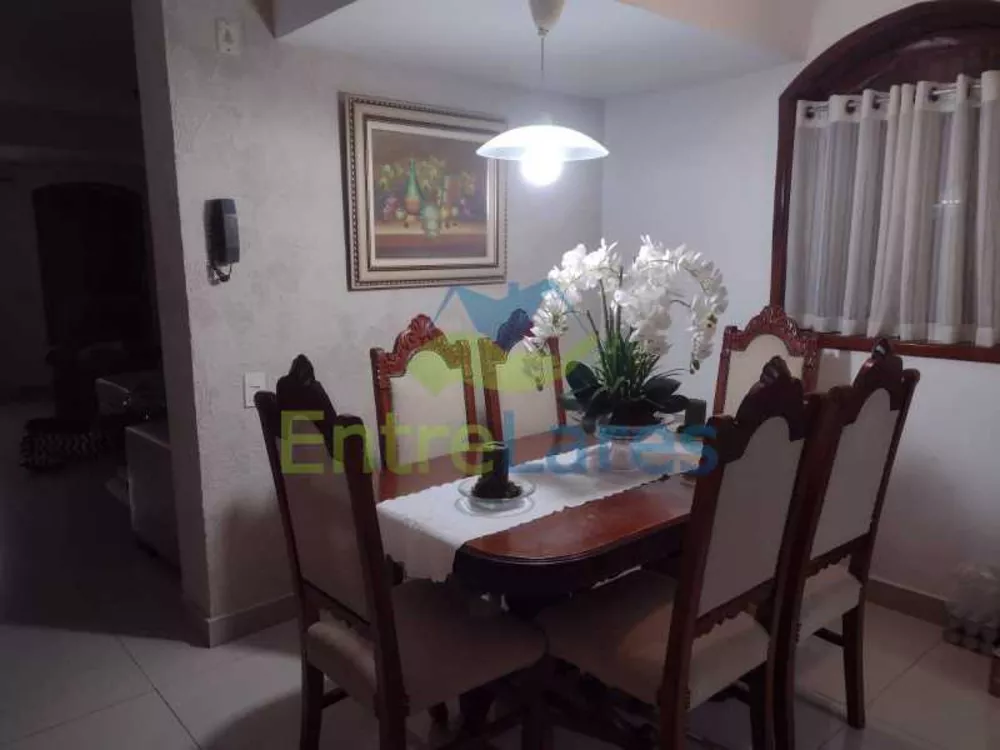 Casa, 5 quartos, 162 m² - Foto 1