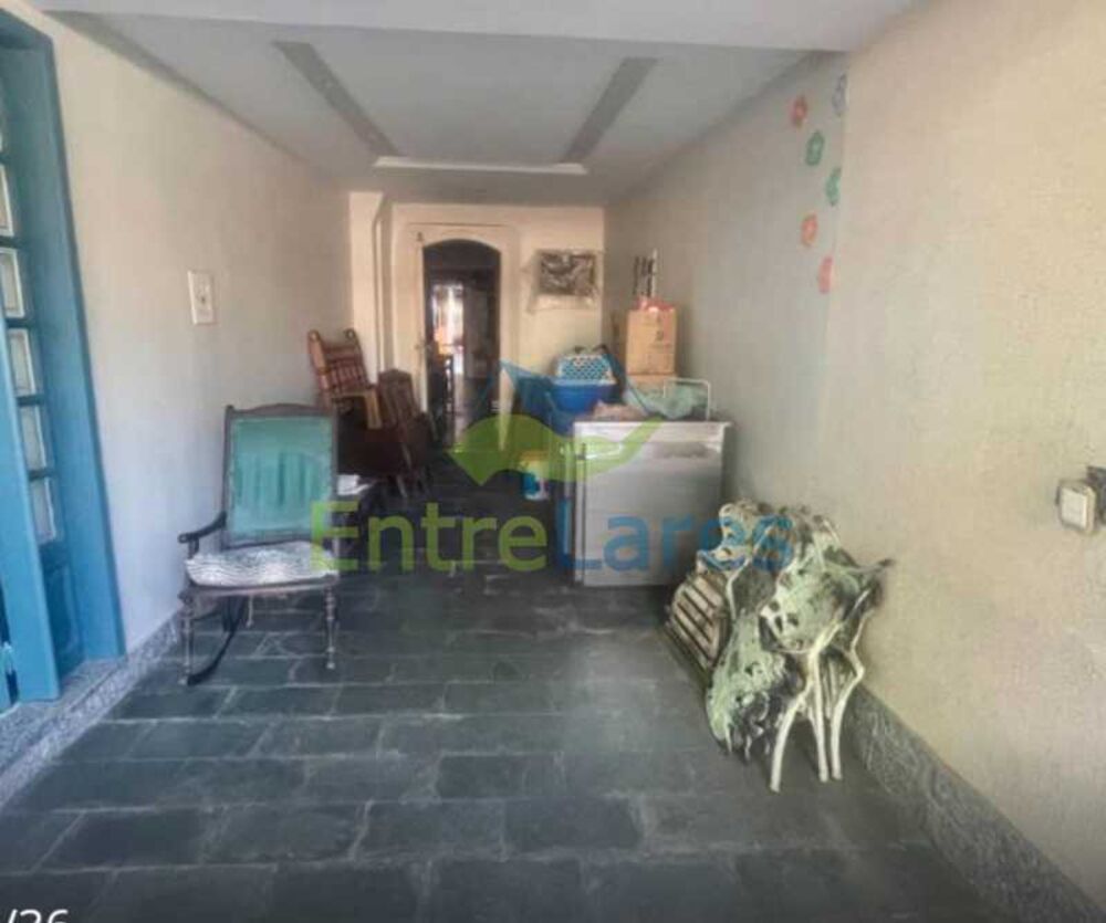 Casa de Condomínio à venda com 4 quartos, 220m² - Foto 3