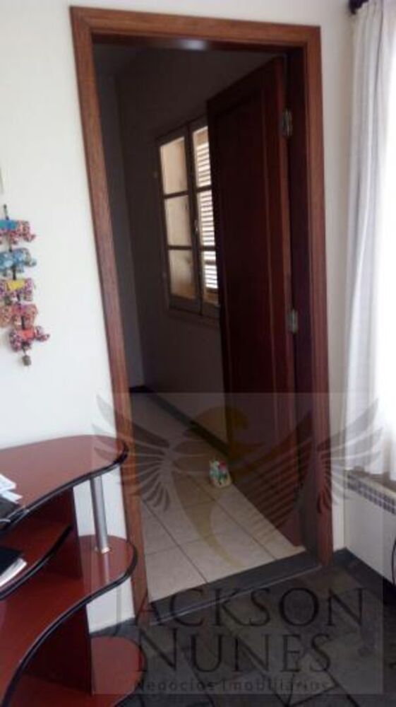 Casa, 4 quartos, 194 m² - Foto 2
