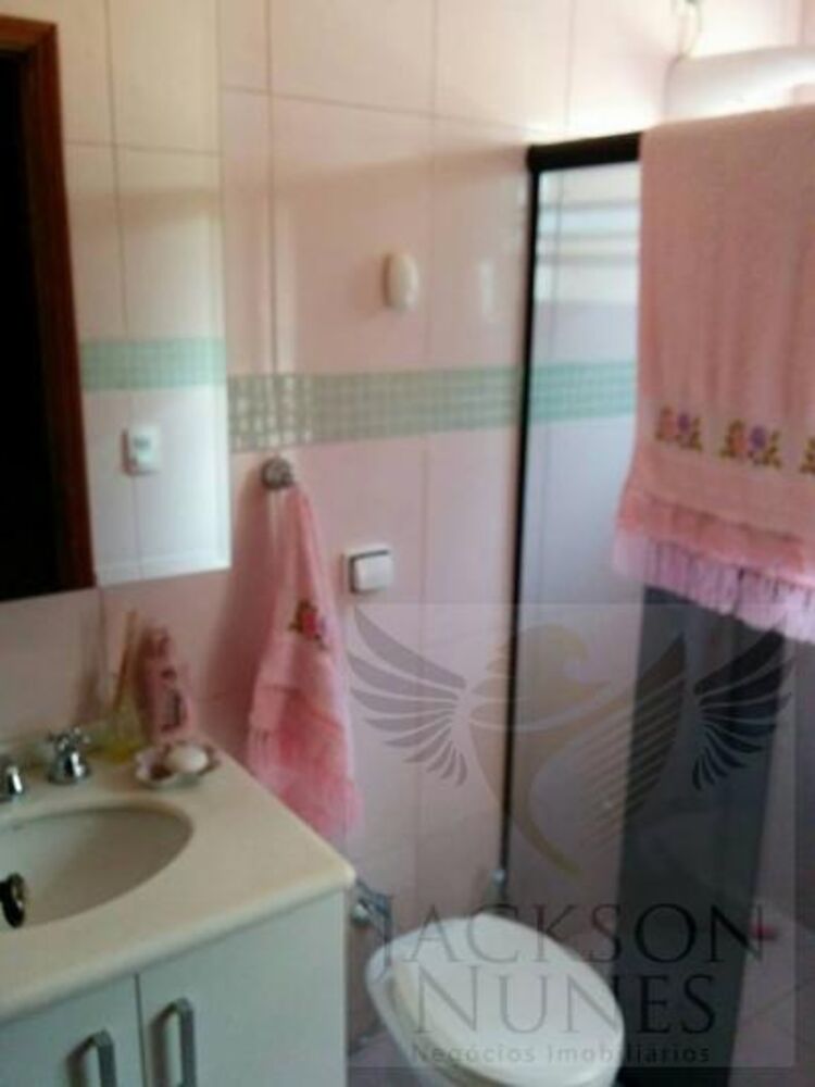 Casa, 3 quartos, 251 m² - Foto 1