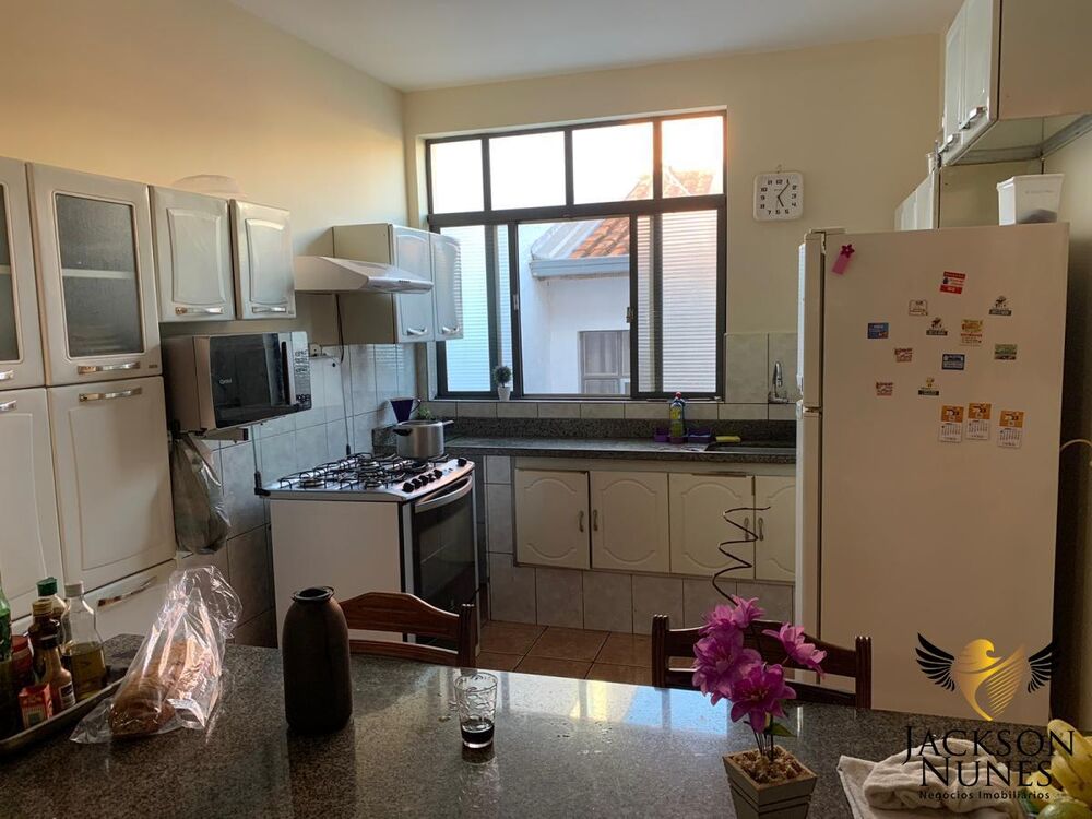 Casa, 3 quartos, 146 m² - Foto 2