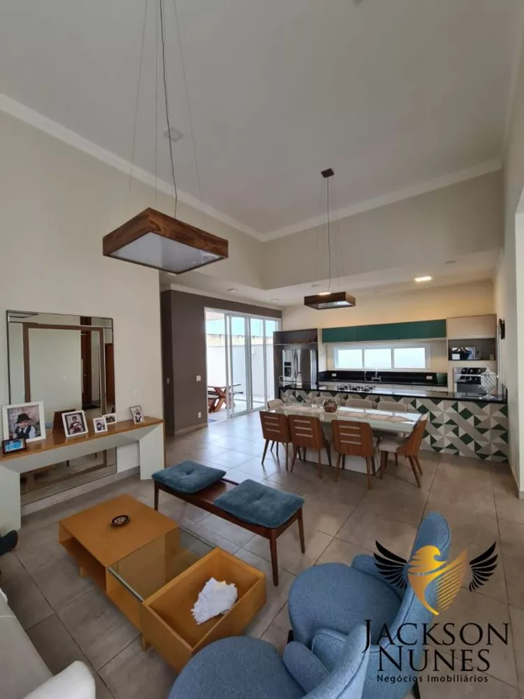 Casa de Condomínio à venda com 3 quartos, 360m² - Foto 1