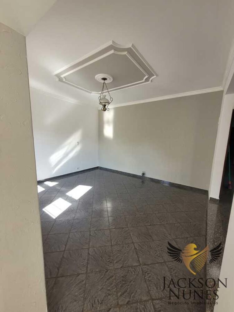 Casa, 3 quartos, 297 m² - Foto 1
