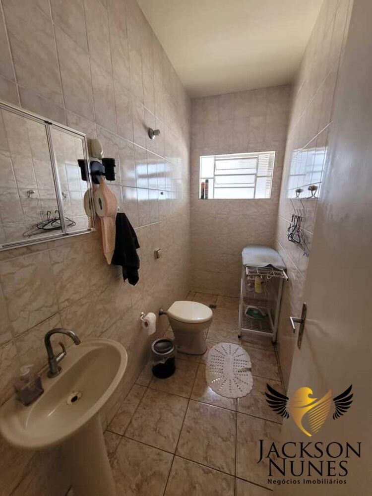 Casa, 4 quartos, 205 m² - Foto 2