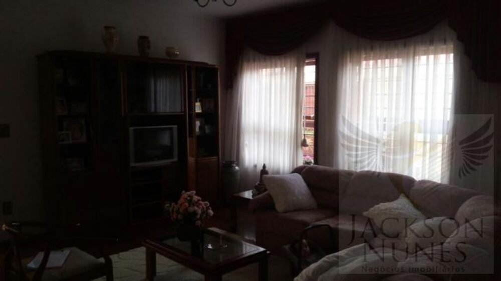 Casa, 3 quartos, 320 m² - Foto 1