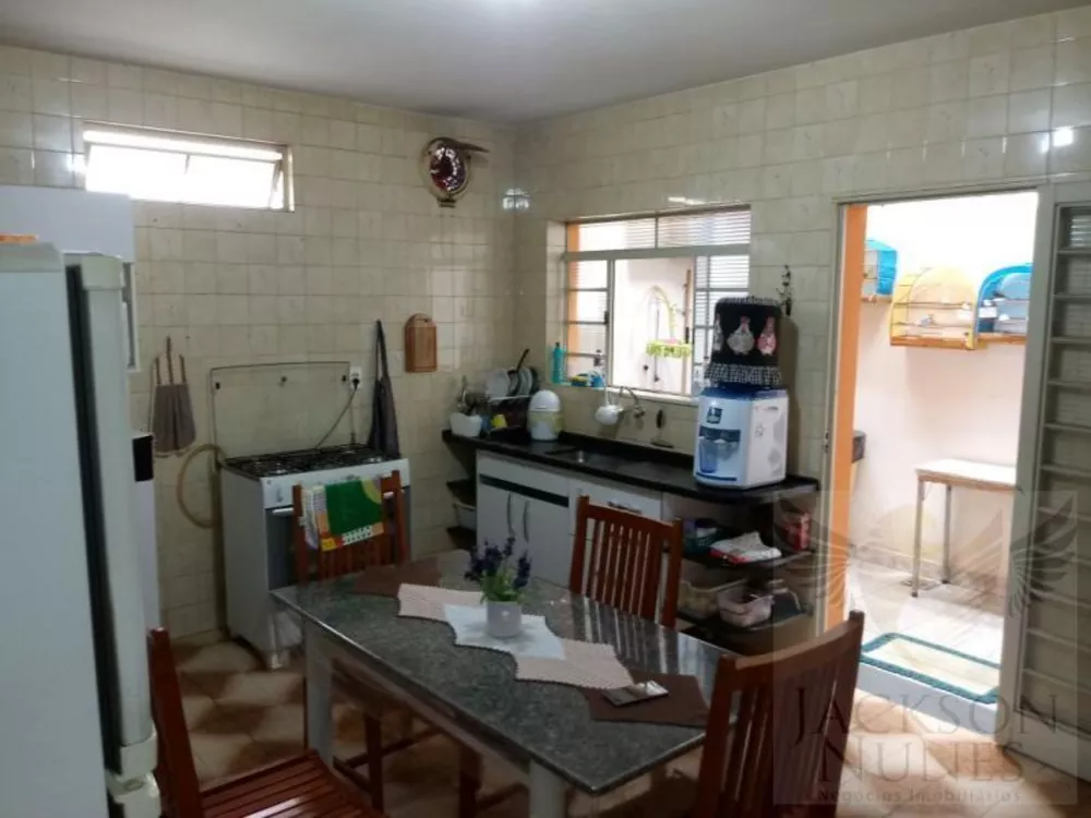 Casa, 3 quartos, 168 m² - Foto 3