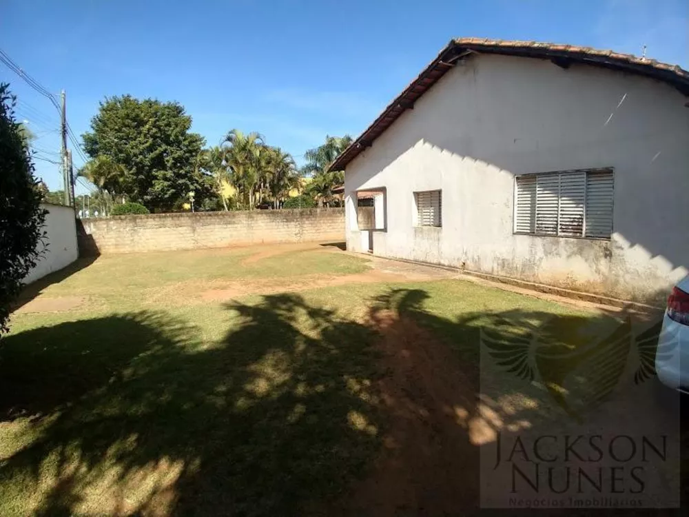 Chácara, 3 quartos, 1757 m² - Foto 1