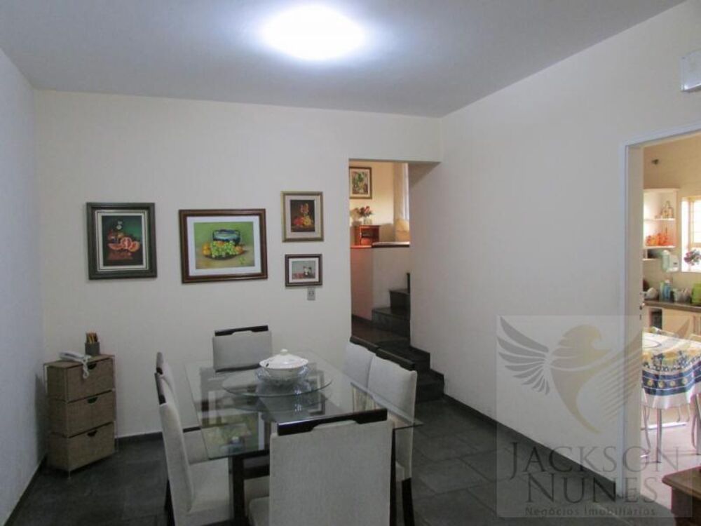 Casa, 3 quartos, 191 m² - Foto 2