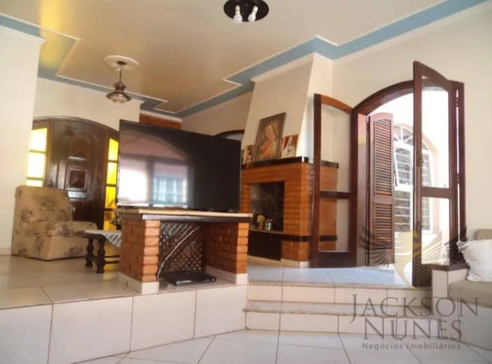 Casa, 3 quartos, 315 m² - Foto 2