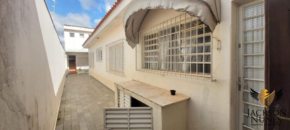 Casa à venda com 3 quartos, 325m² - Foto 3
