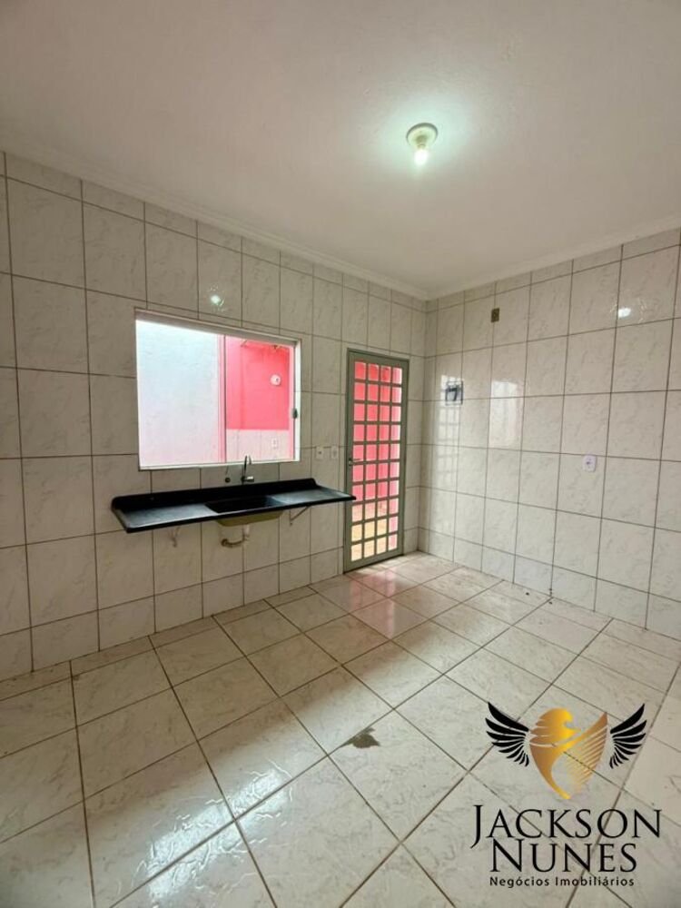 Casa à venda com 2 quartos, 160m² - Foto 2