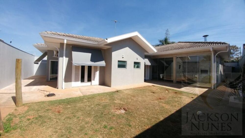 Casa, 3 quartos, 294 m² - Foto 1