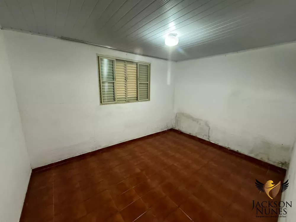 Casa à venda com 2 quartos, 150m² - Foto 3