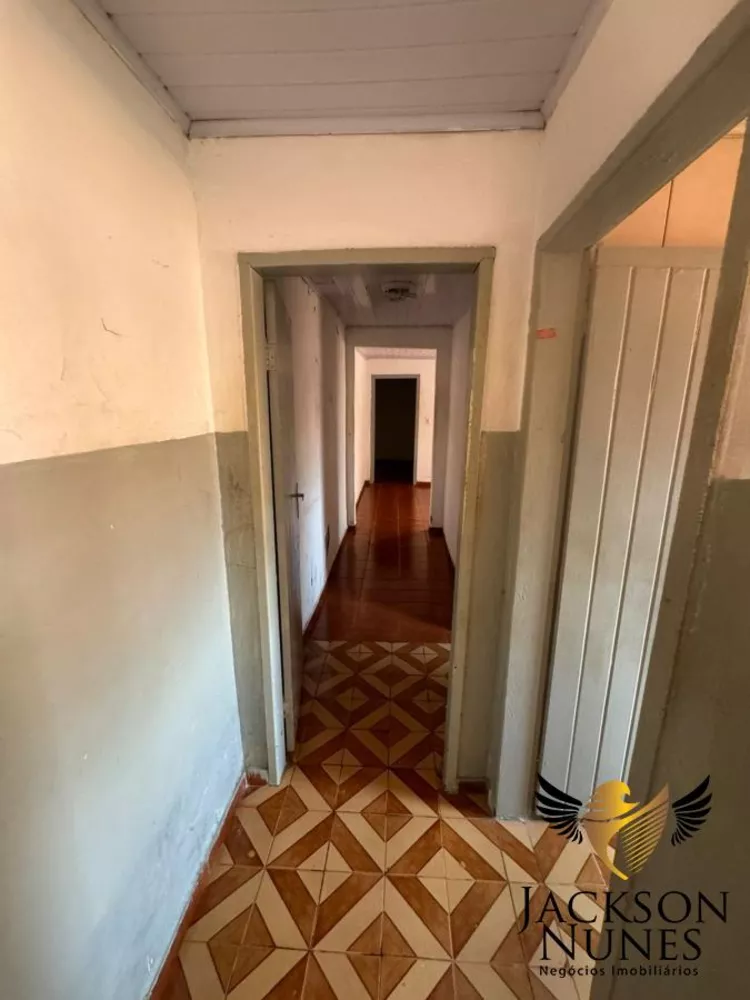 Casa à venda com 2 quartos, 150m² - Foto 2