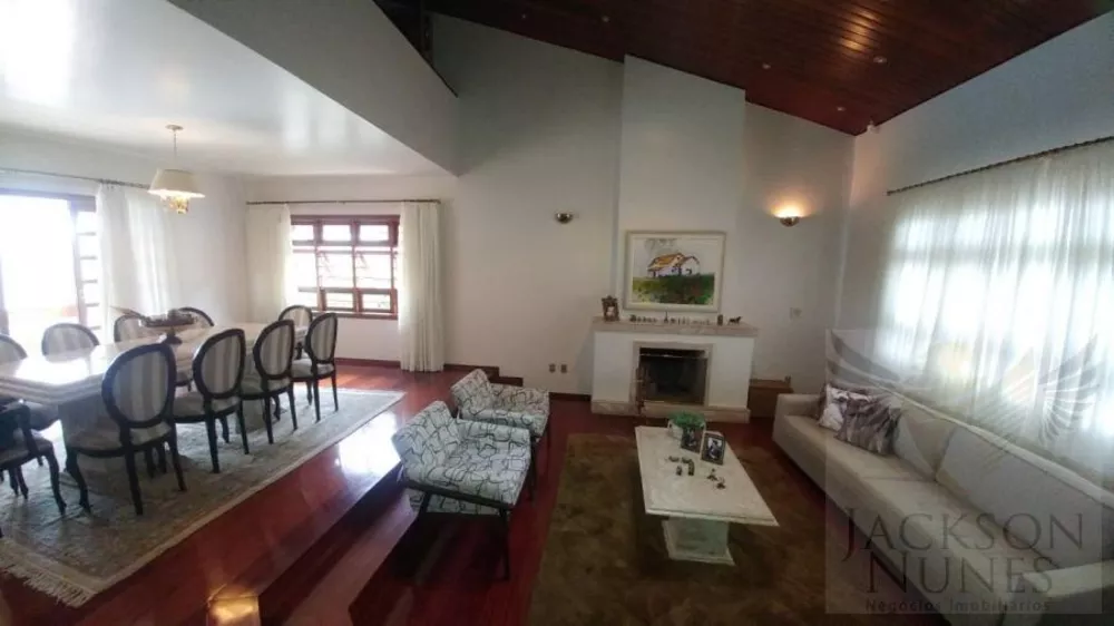 Casa à venda com 3 quartos, 900m² - Foto 4