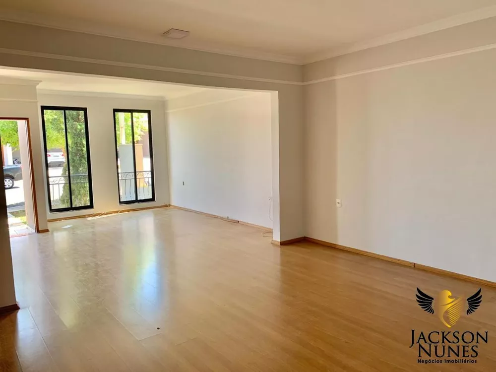 Casa de Condomínio à venda com 3 quartos, 300m² - Foto 2