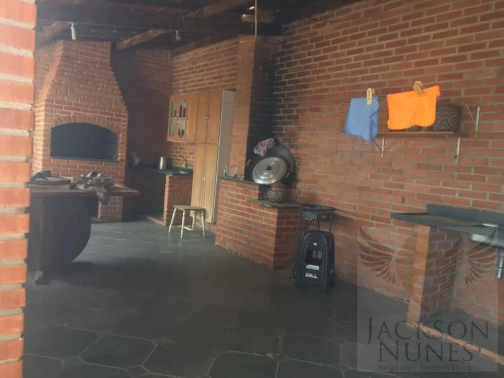 Chácara, 3 quartos, 720 m² - Foto 1