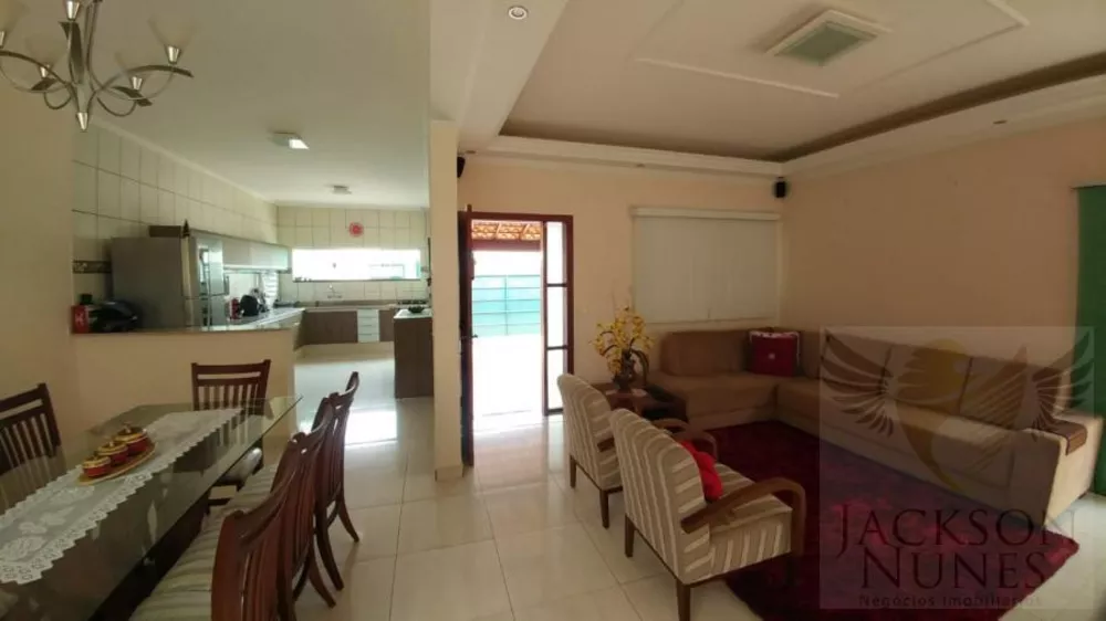 Casa, 3 quartos, 189 m² - Foto 2