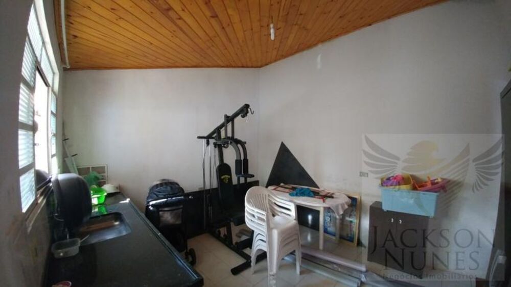 Casa à venda com 3 quartos, 162m² - Foto 2