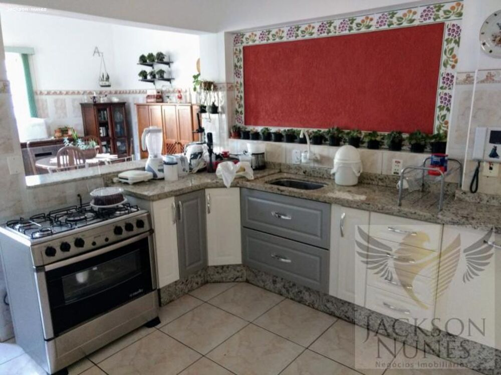 Casa, 3 quartos, 340 m² - Foto 1