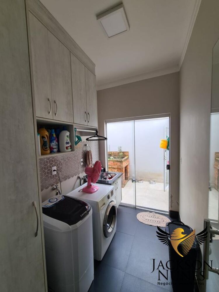 Casa de Condomínio à venda com 3 quartos, 322m² - Foto 2