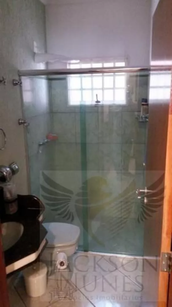 Casa, 3 quartos, 221 m² - Foto 1