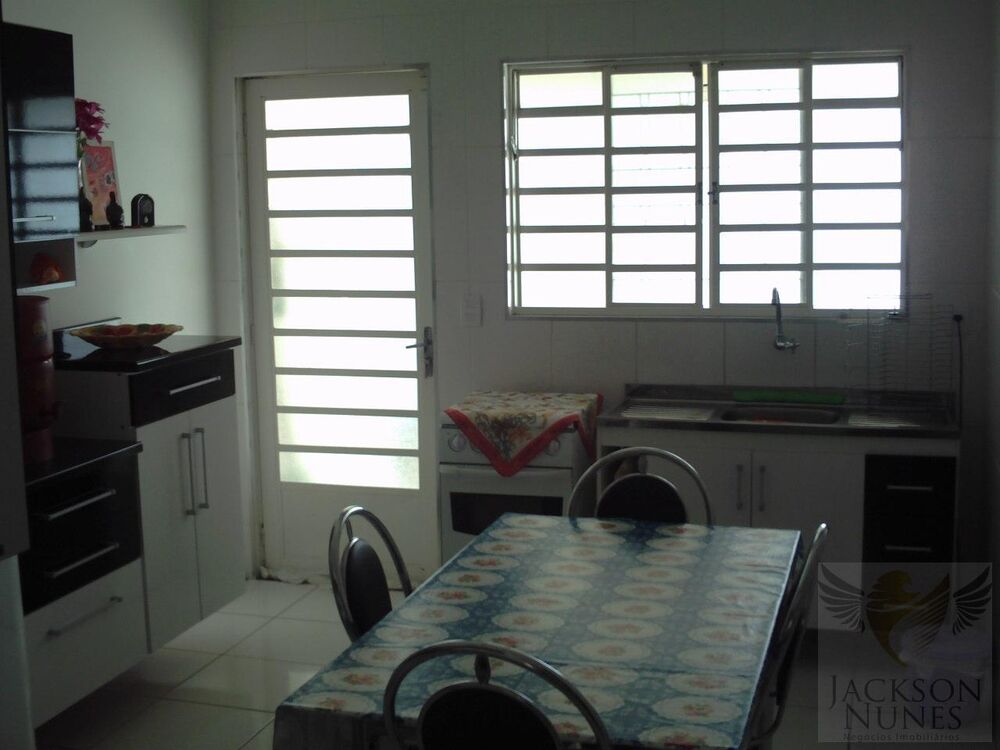 Casa, 2 quartos, 82 m² - Foto 1