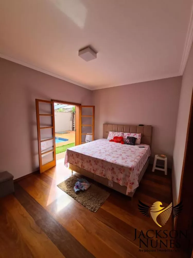 Casa à venda com 4 quartos, 600m² - Foto 5