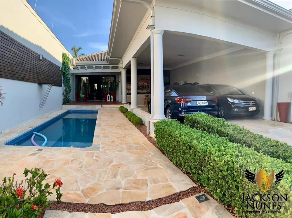 Casa, 3 quartos, 302 m² - Foto 2