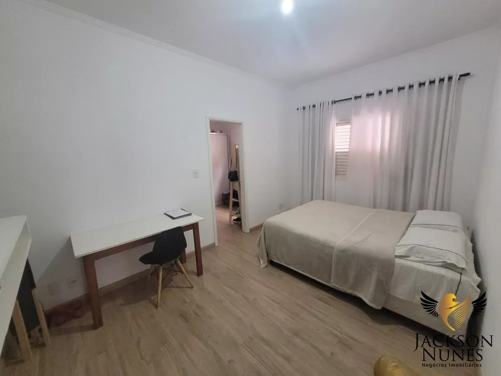 Casa, 3 quartos, 215 m² - Foto 3