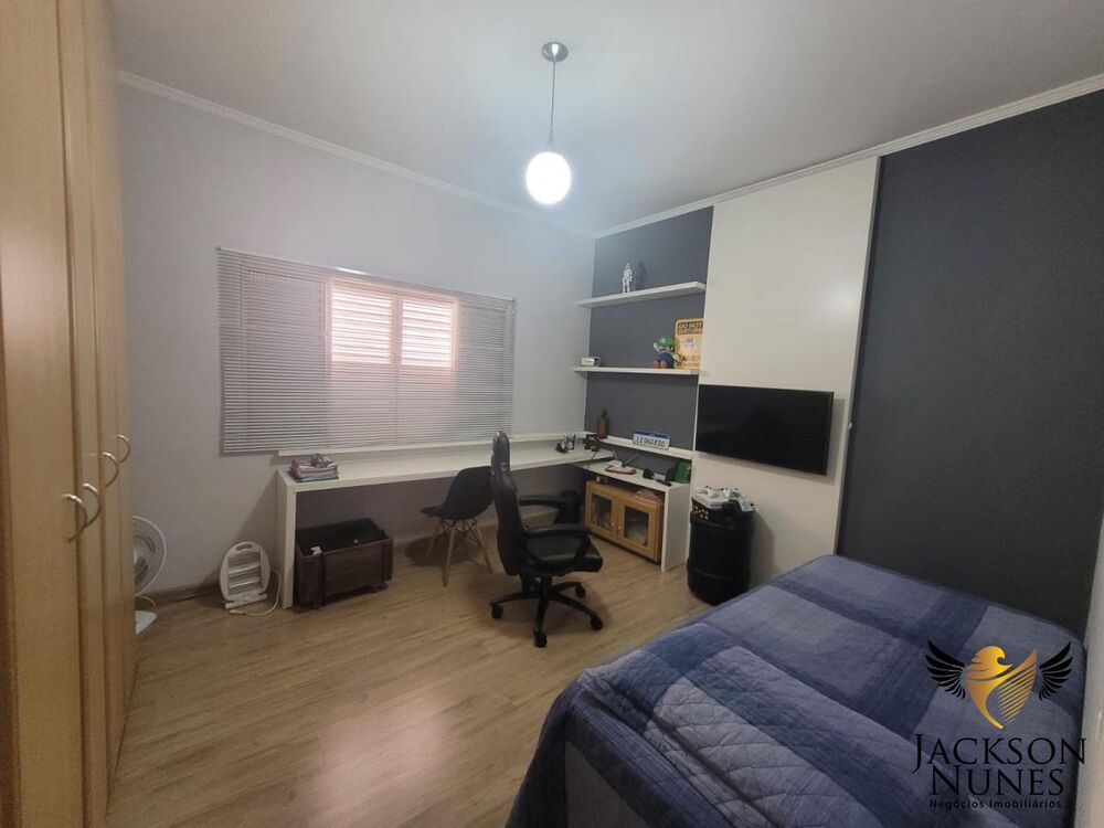 Casa, 3 quartos, 215 m² - Foto 2