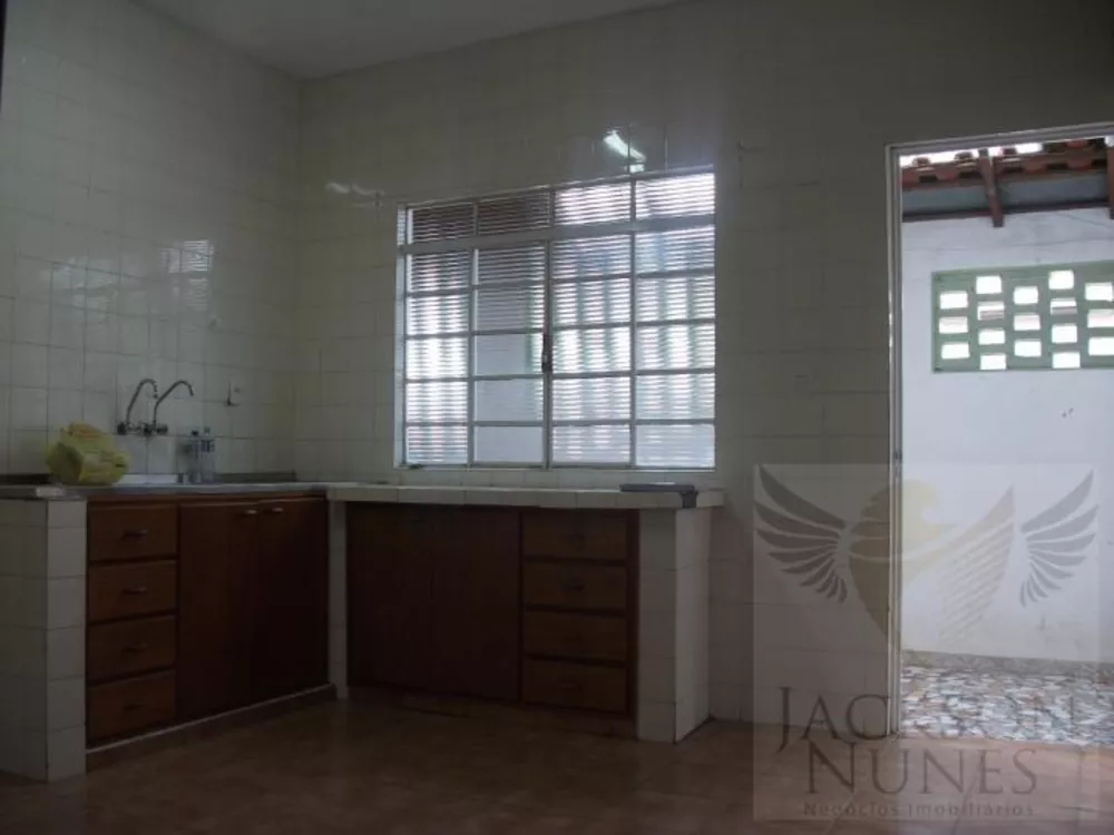 Casa, 3 quartos, 300 m² - Foto 2